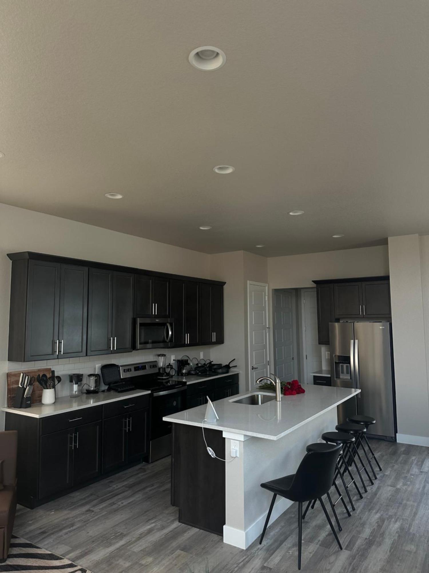 New Modern Contemporary House By The Airport And Gaylord